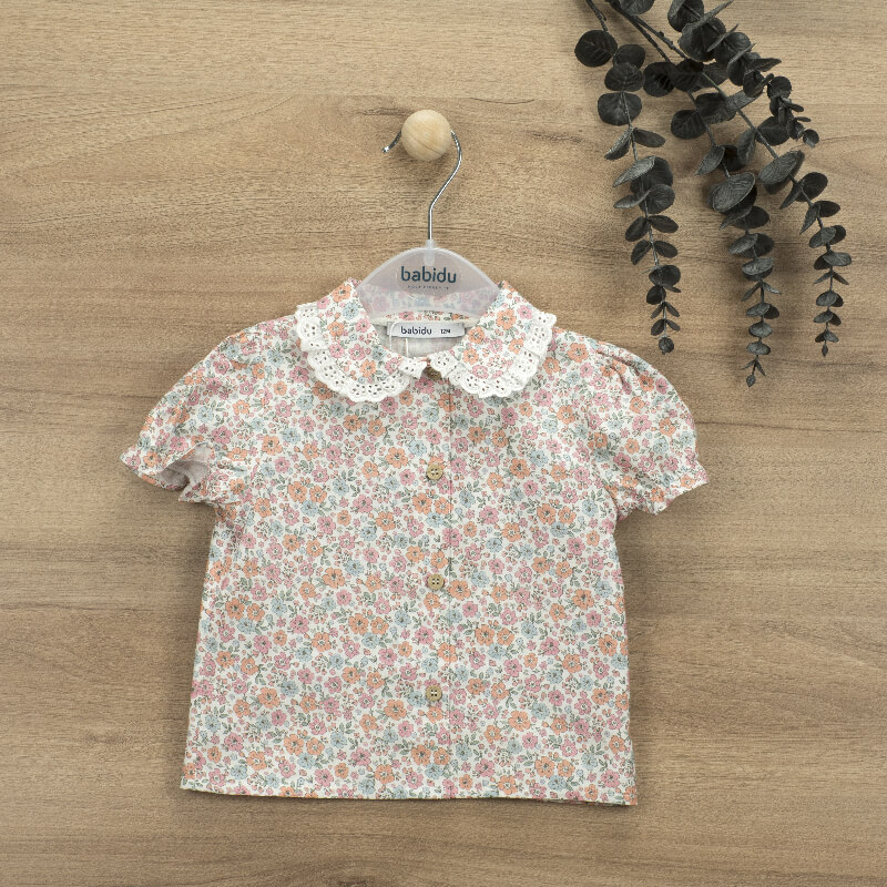 Blusa Flores cuello bebe