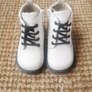 Bota blanca piel suela Dr. Martens